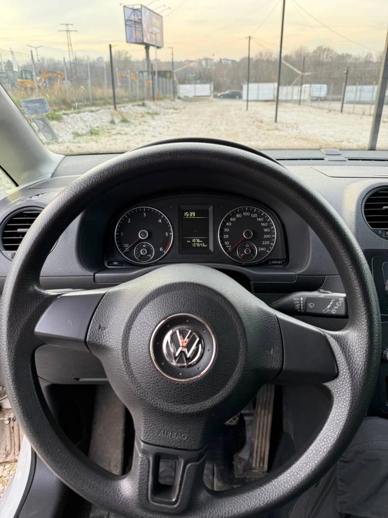 VW Caddy, снимка 8 - Автомобили и джипове - 52629252