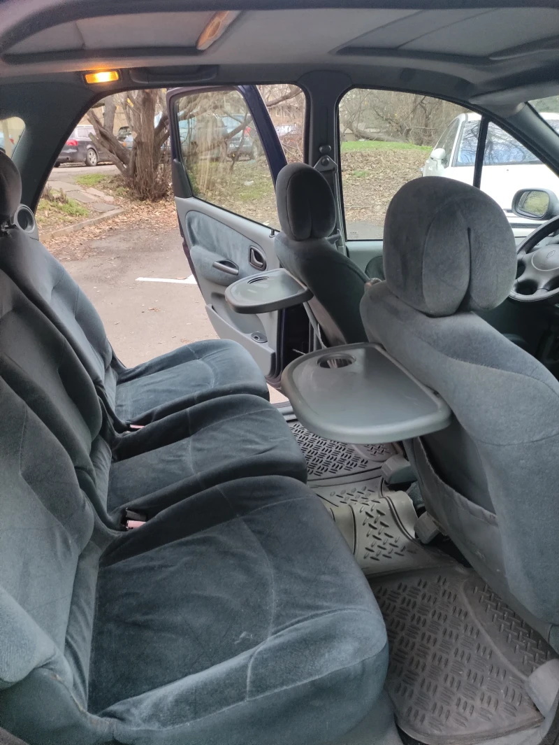 Renault Scenic, снимка 7 - Автомобили и джипове - 52645532