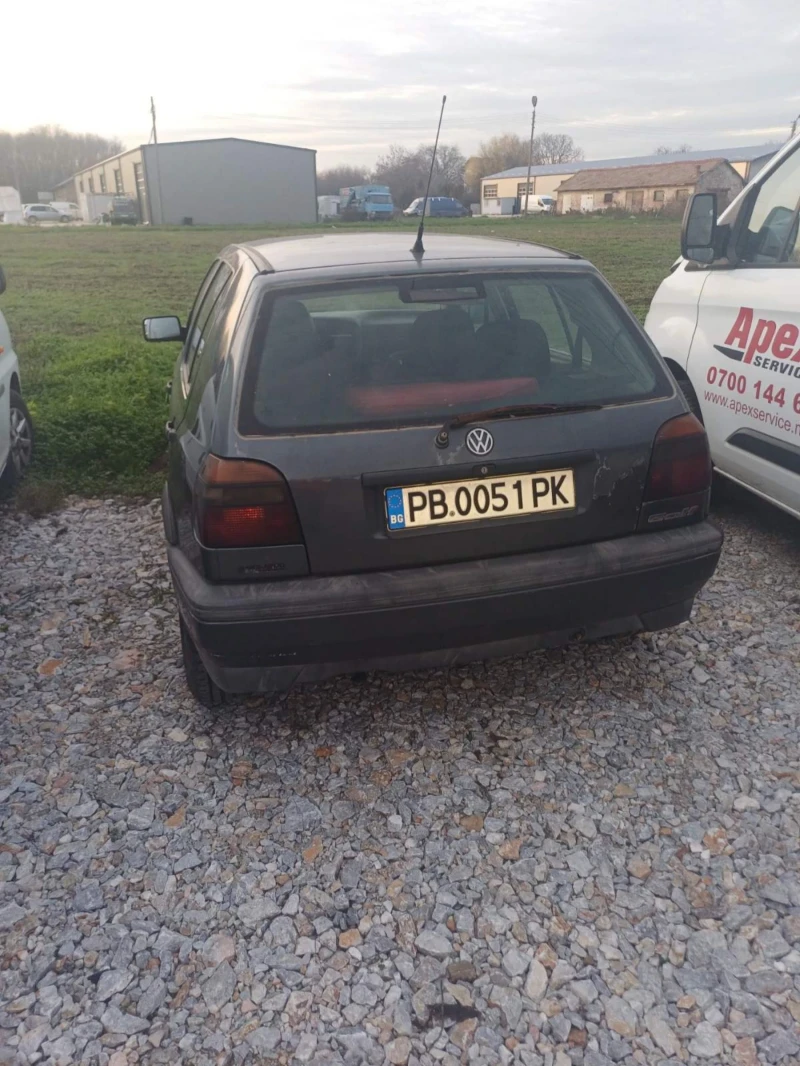 VW Golf, снимка 2 - Автомобили и джипове - 52857136