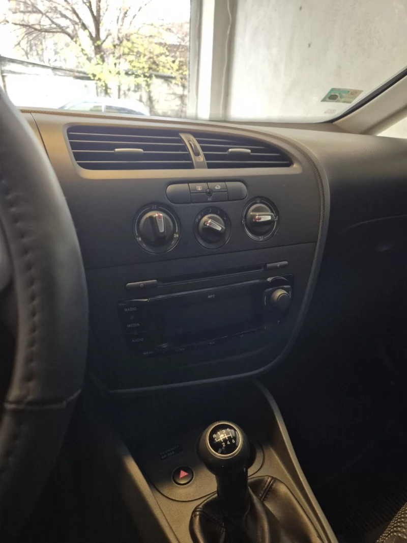 Seat Leon 1.4 TSI, 125 HP, снимка 6 - Автомобили и джипове - 53203085