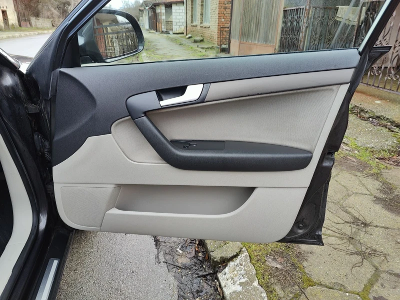 Audi A3 1.6i-ГАЗ 102кс., снимка 10 - Автомобили и джипове - 53393785