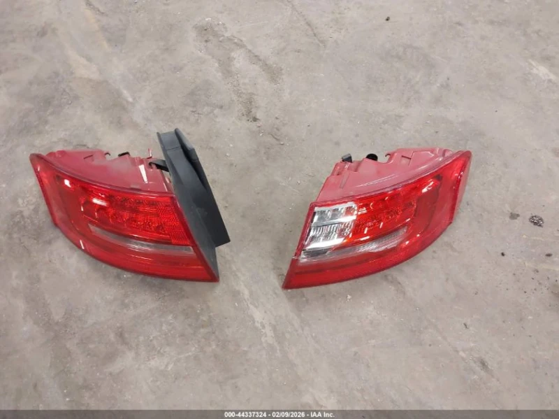 Audi A4 2.0l 2.0T Premium, снимка 12 - Автомобили и джипове - 53592923