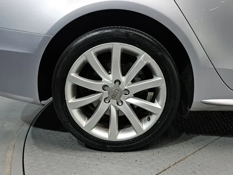 Audi A4 2.0 TDI Quattro - САМО 30% АВАНС, снимка 5 - Автомобили и джипове - 55487090