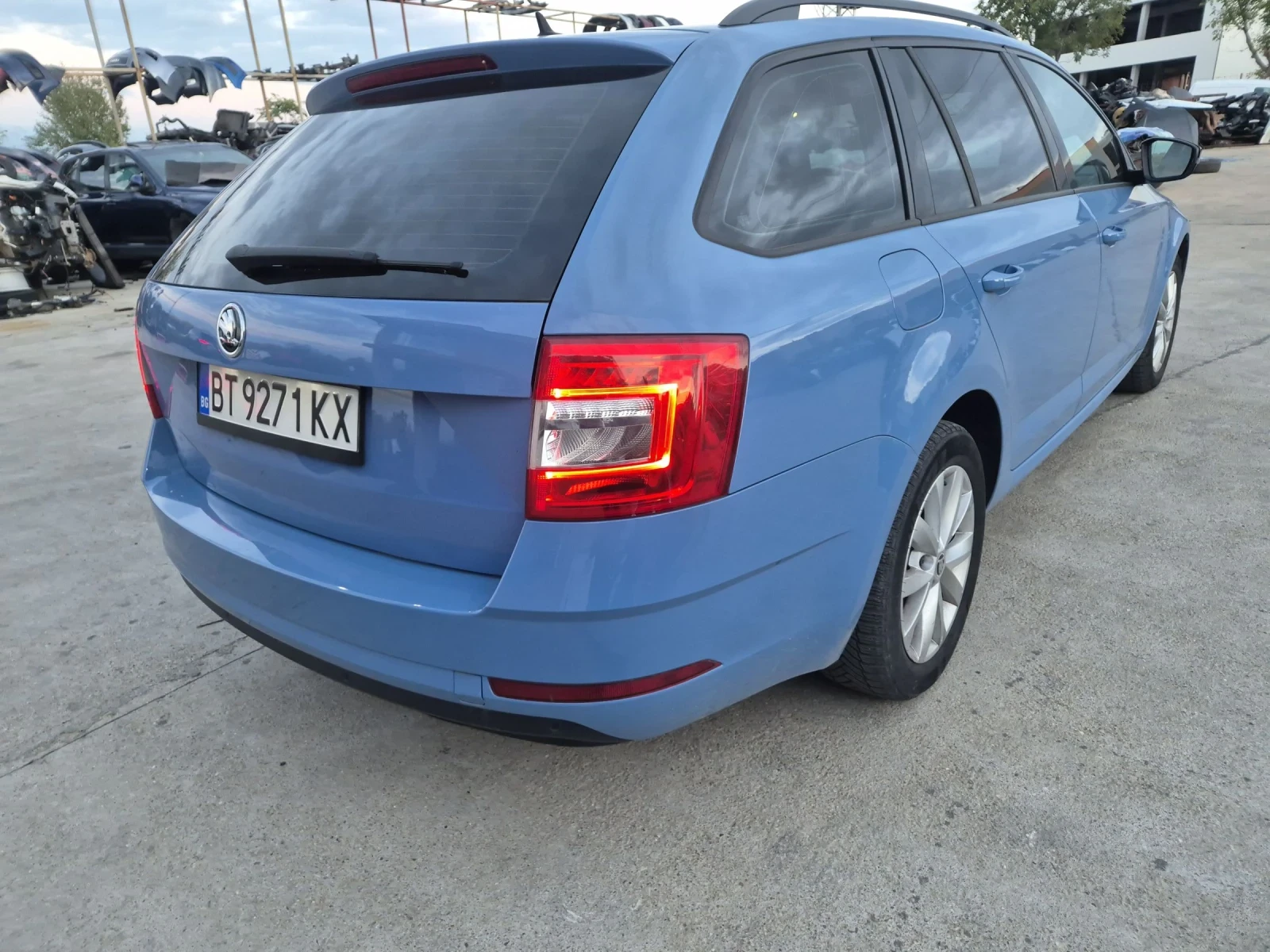 Skoda Octavia 2.0TDI.150.ВС ПЛАТЕНО ОБСЛУЖЕН РЪЧНА - изображение 3