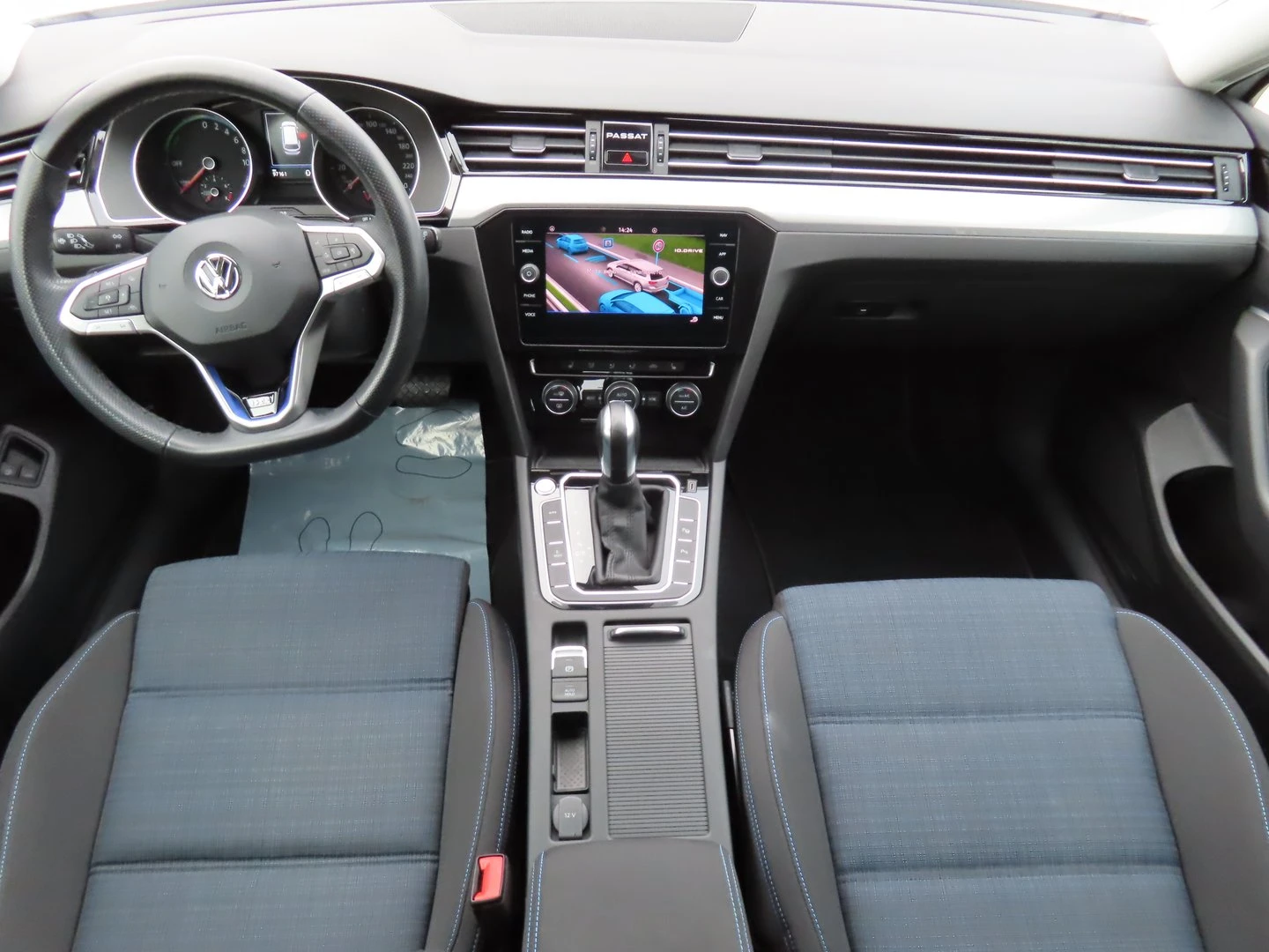 VW Passat VW Passat Var GTE Plug-In-Hybrid 1.4 TSI - изображение 9