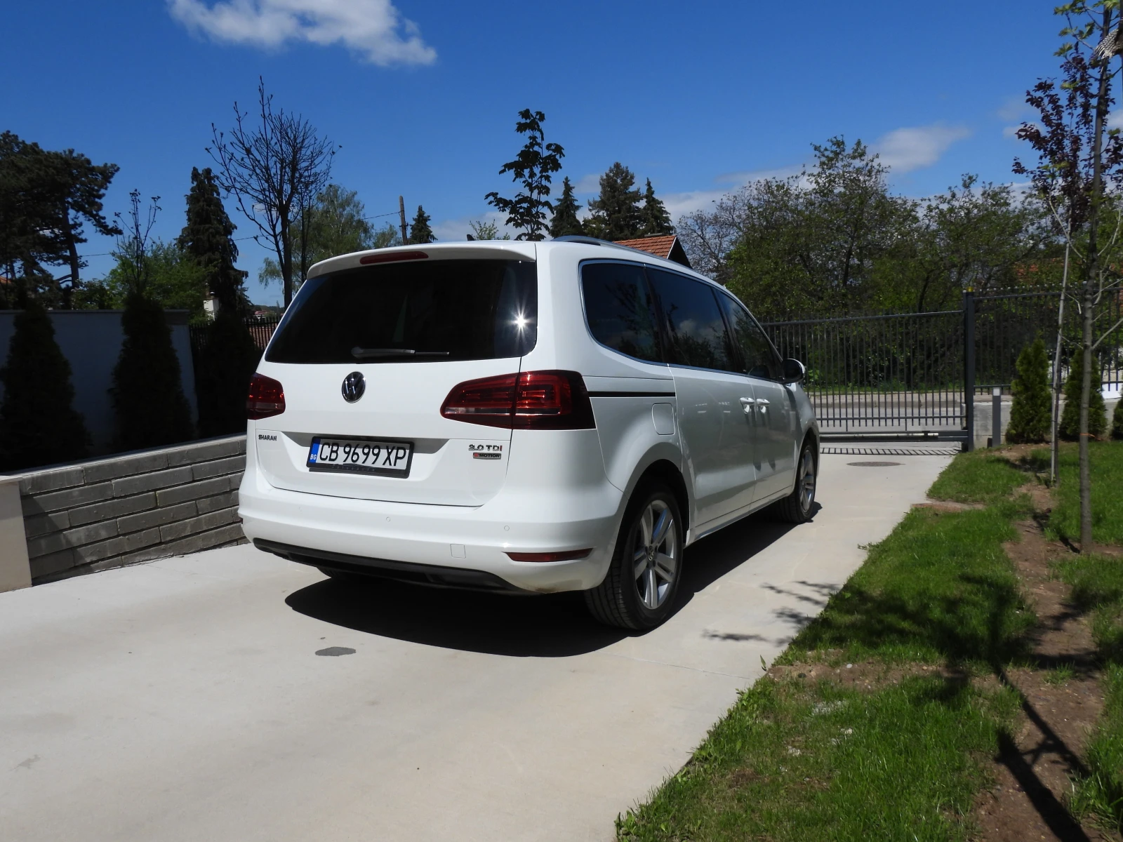 VW Sharan 2.0 TDI DSG 4MOITION - изображение 3