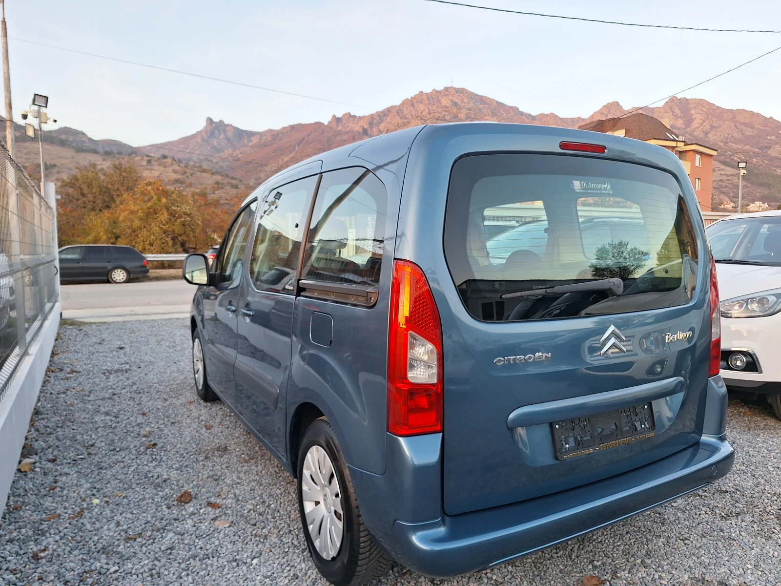 Citroen Berlingo 1.6 HDI 5 МЕСТА - изображение 6