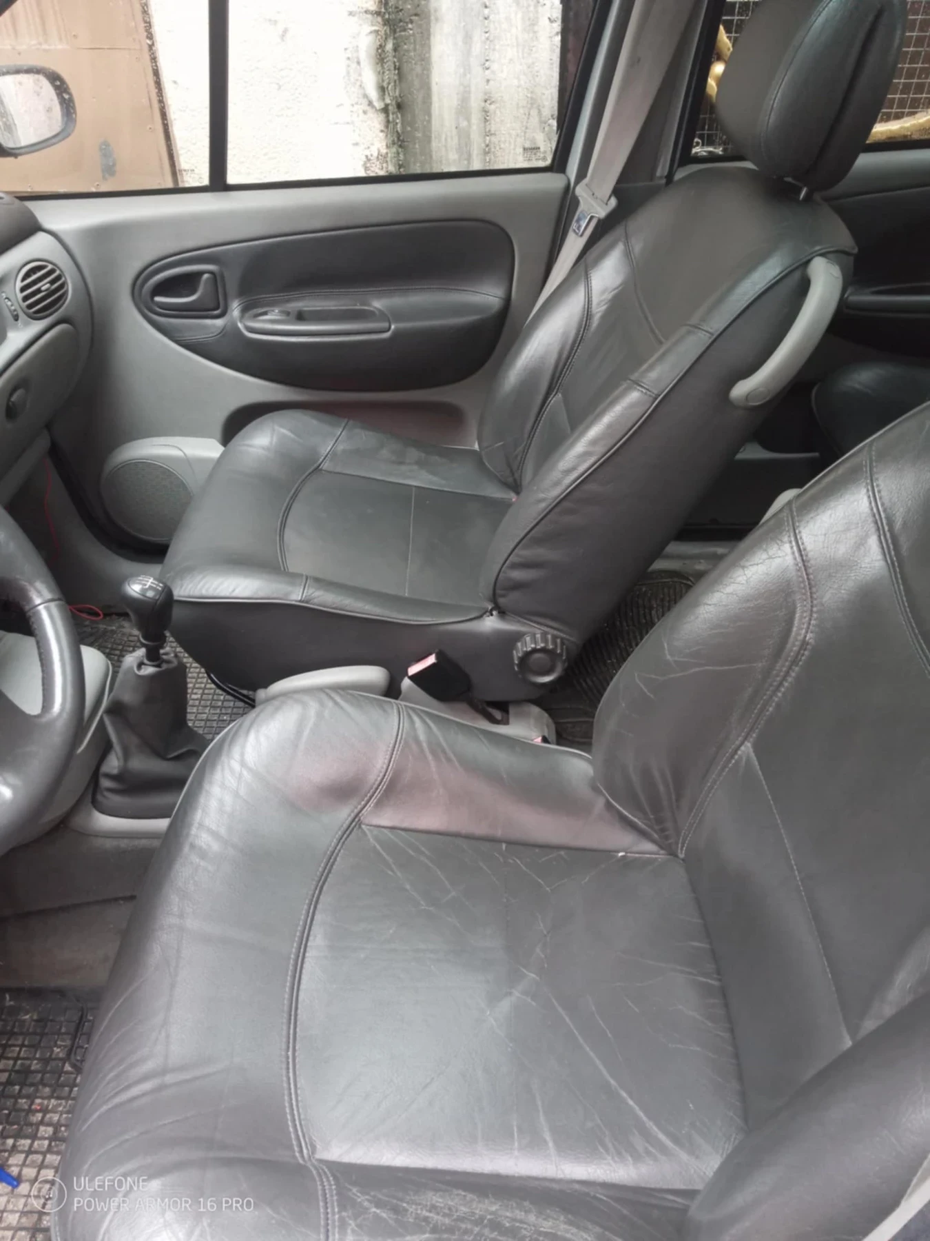 Renault Scenic 2.0 - изображение 3
