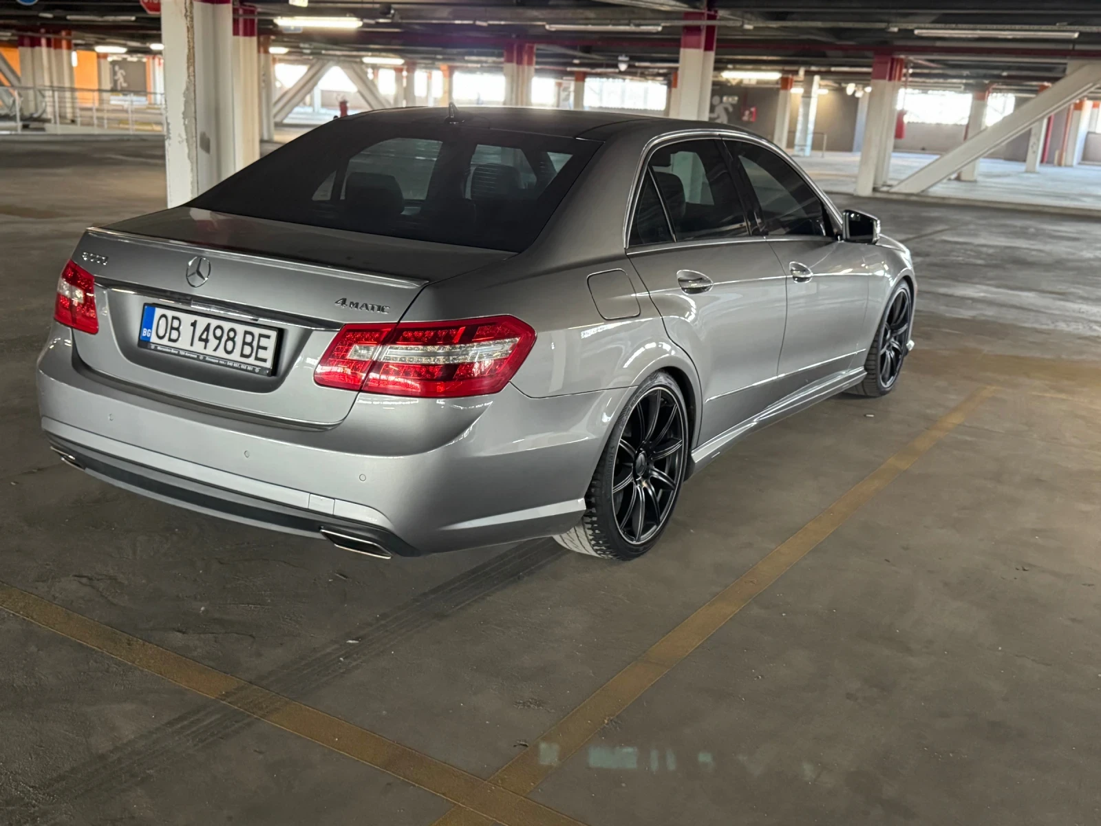 Mercedes-Benz E 500  - изображение 4