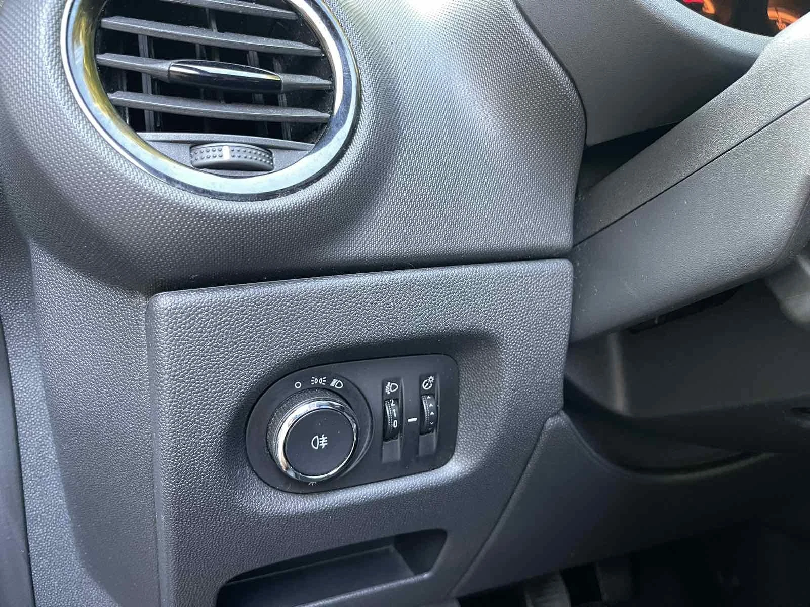 Opel Corsa LPG - изображение 10