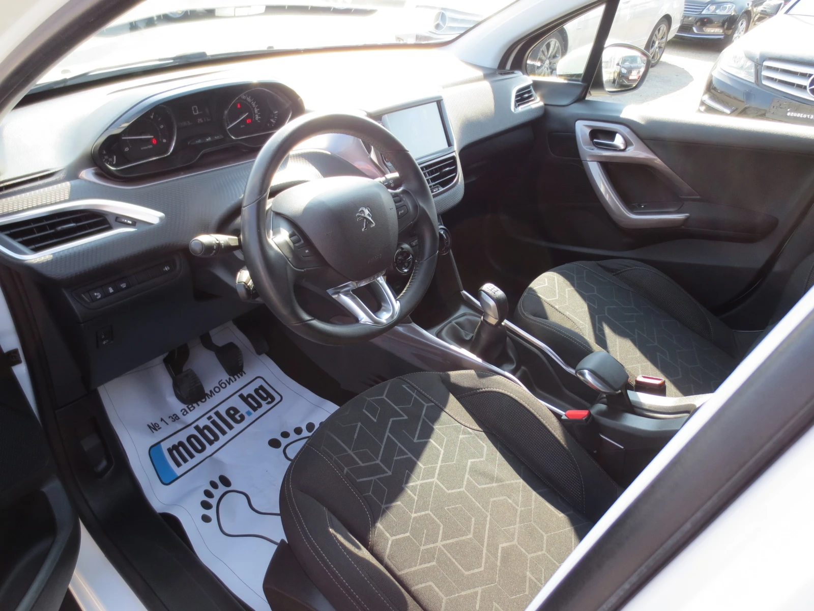 Peugeot 2008 1.6 HDI  - изображение 9