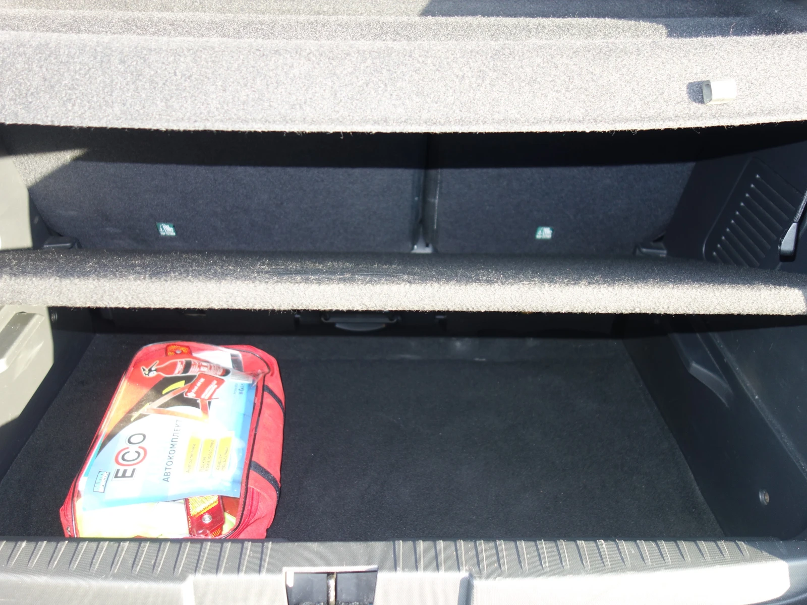 Renault Captur 1.2 TCe, снимка 16 - Автомобили и джипове - 53951835