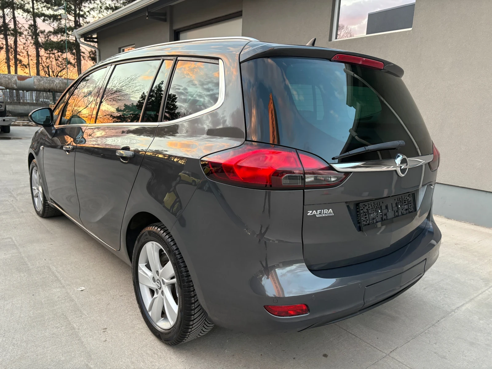 Opel Zafira Tourer Cosmo 2.0 diesel 165kc Automatic, снимка 5 - Автомобили и джипове - 54102707