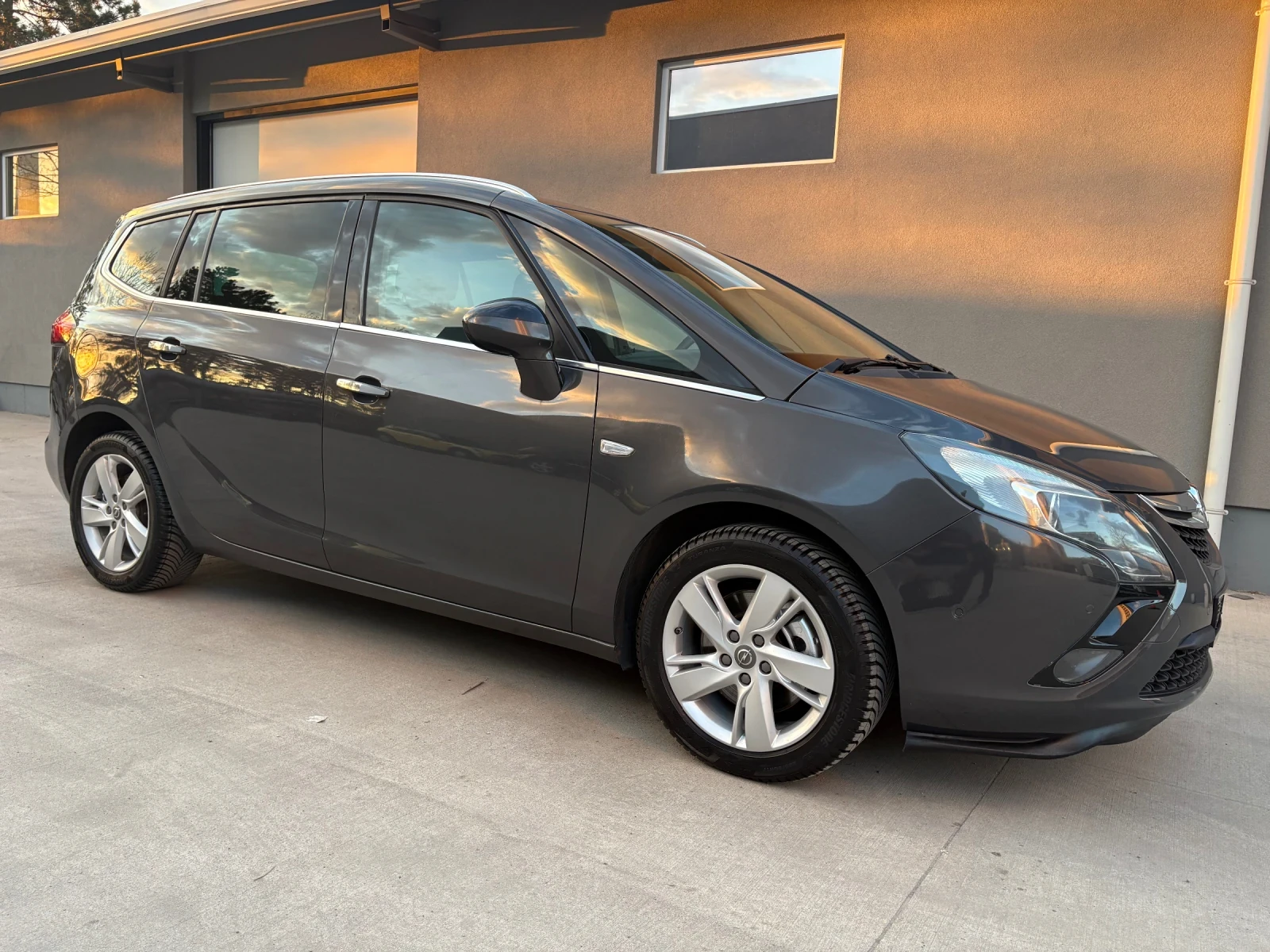 Opel Zafira Tourer Cosmo 2.0 diesel 165kc Automatic, снимка 10 - Автомобили и джипове - 54102707