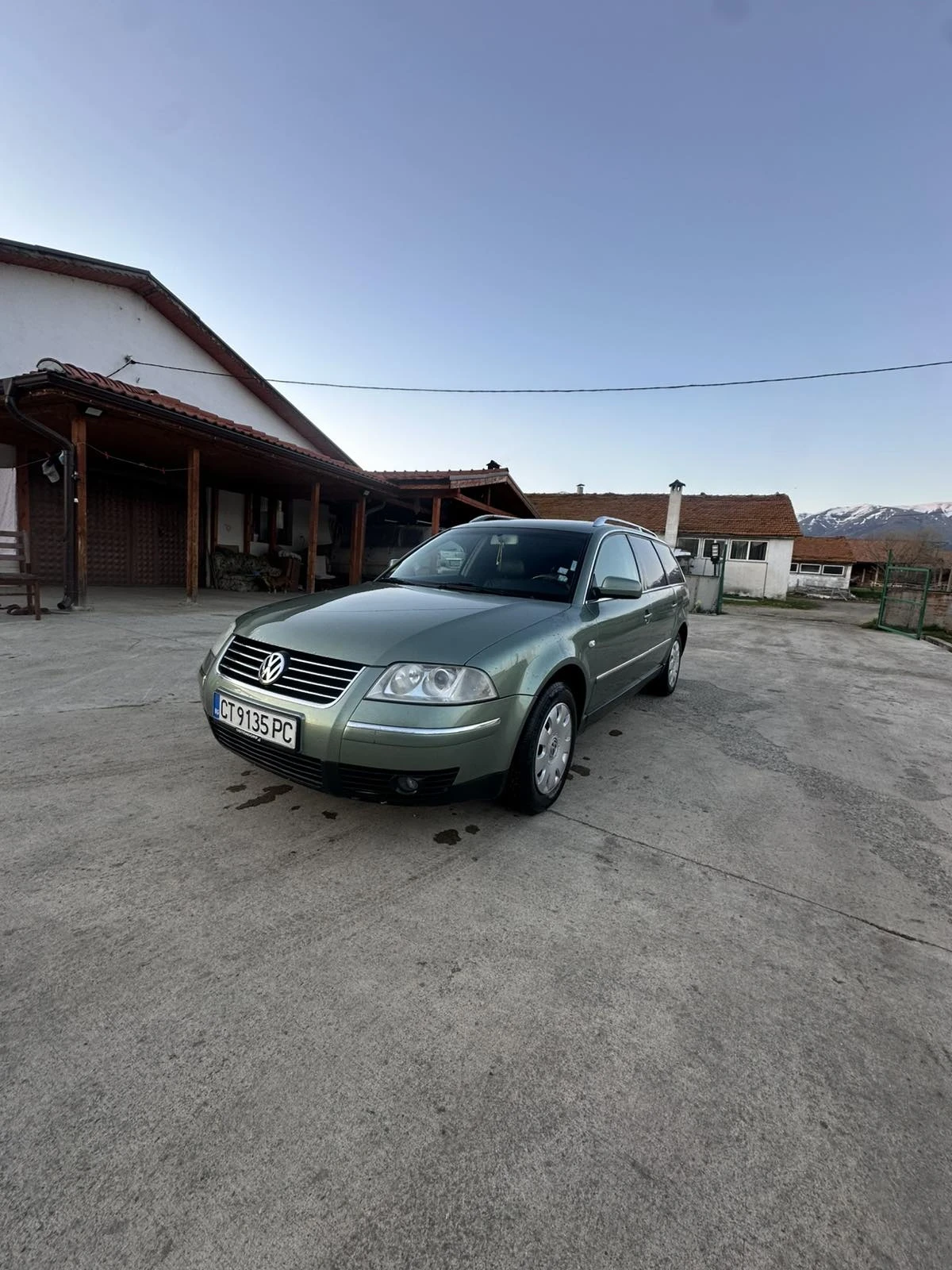 VW Passat 1.9Tdi, снимка 2 - Автомобили и джипове - 54131628