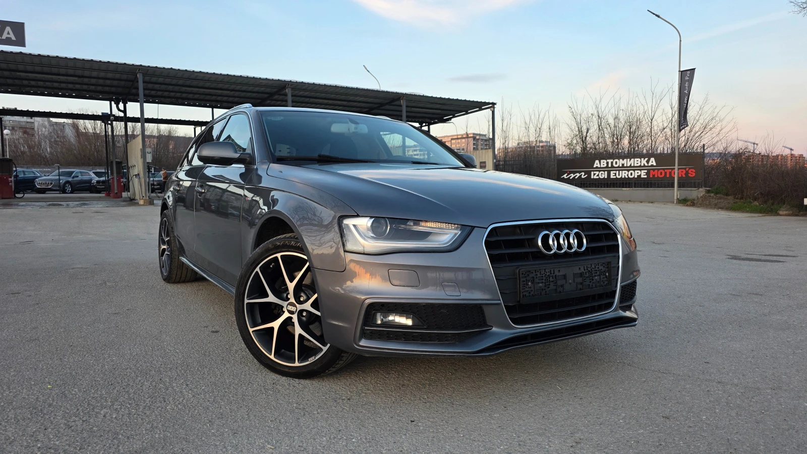 Audi A4 S-LINE/БРУТАЛНА, снимка 3 - Автомобили и джипове - 54392556