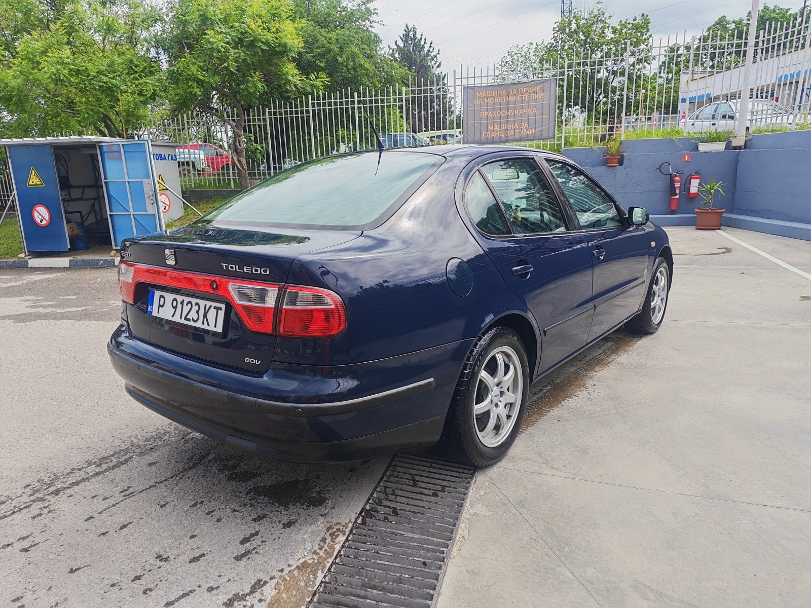 Seat Toledo 1.8 БЕНЗИН-ГАЗ, снимка 5 - Автомобили и джипове - 54551672