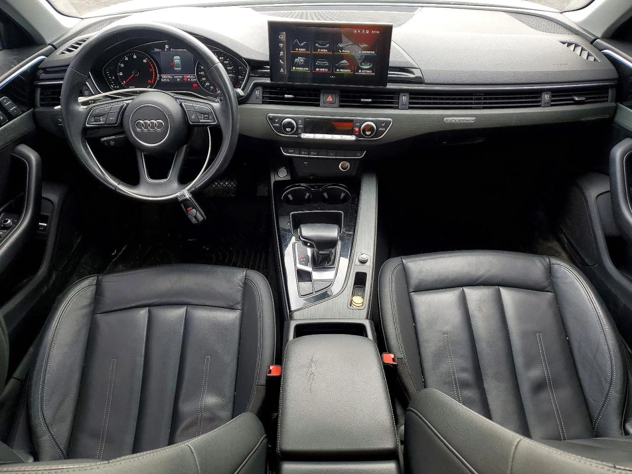Audi A4 2.0l Premium 40, снимка 8 - Автомобили и джипове - 54743281