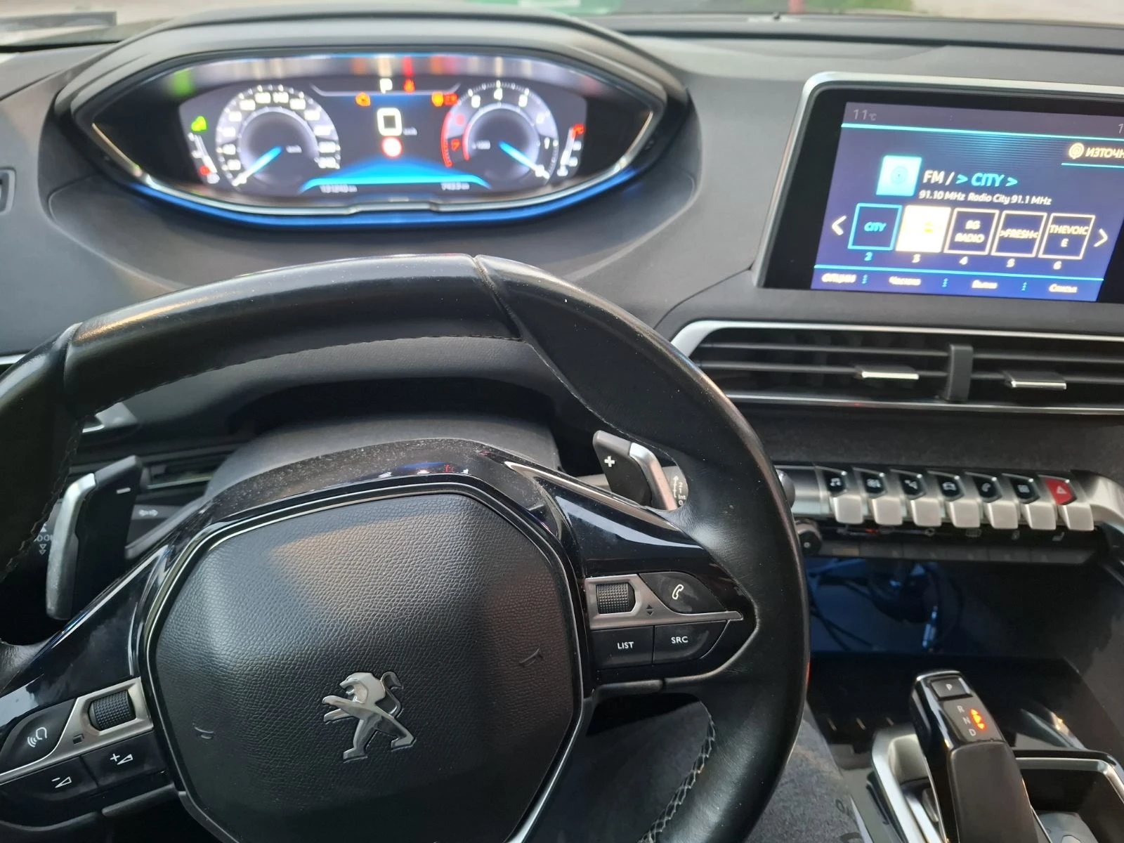 Peugeot 3008 1.2 Puretech, снимка 13 - Автомобили и джипове - 55513860