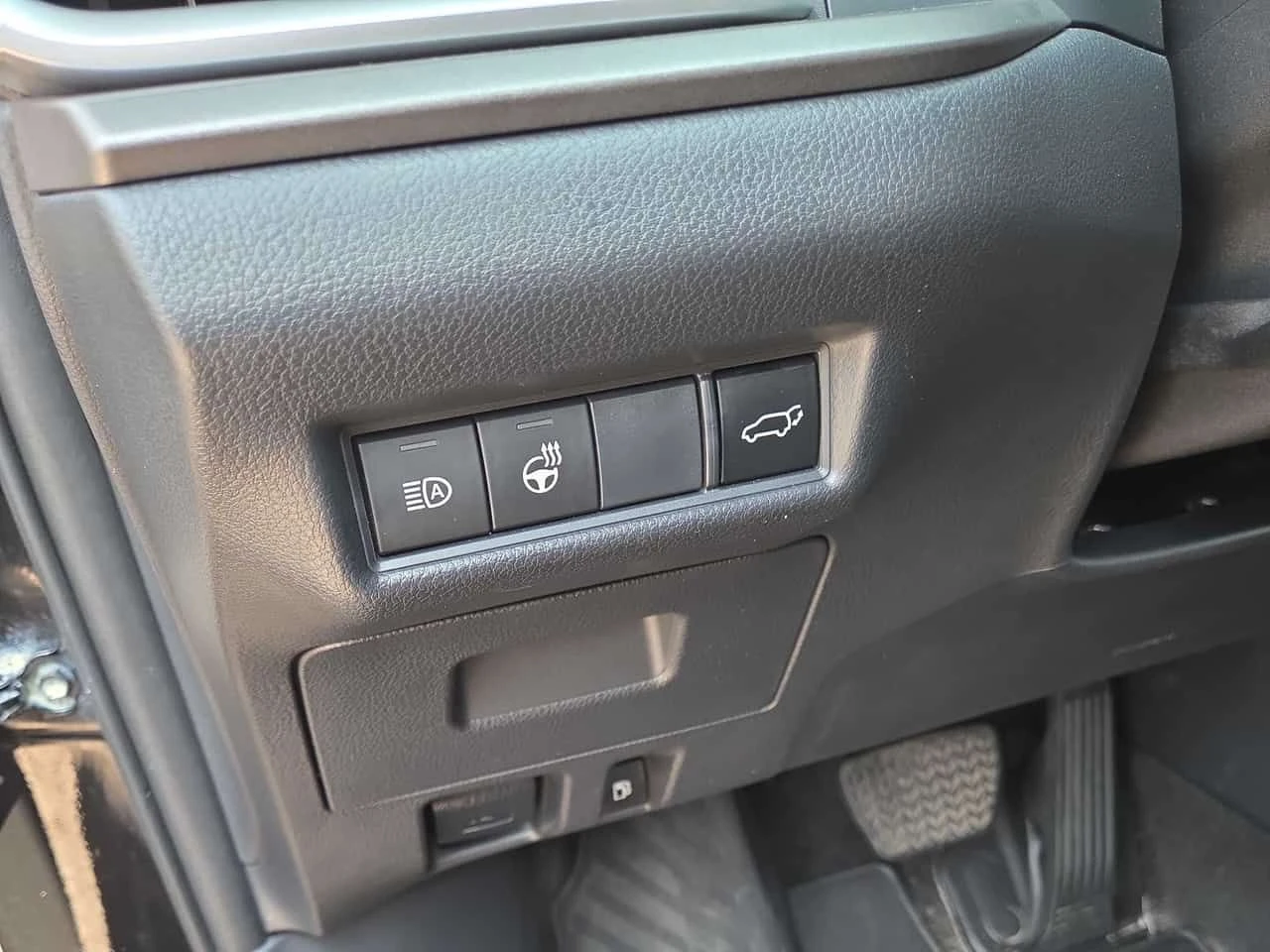Toyota Grand Highlander Hybrid XLE AWD | CARFAX | БЕЗ ИНЦИДЕНТИ, снимка 12 - Автомобили и джипове - 55710901