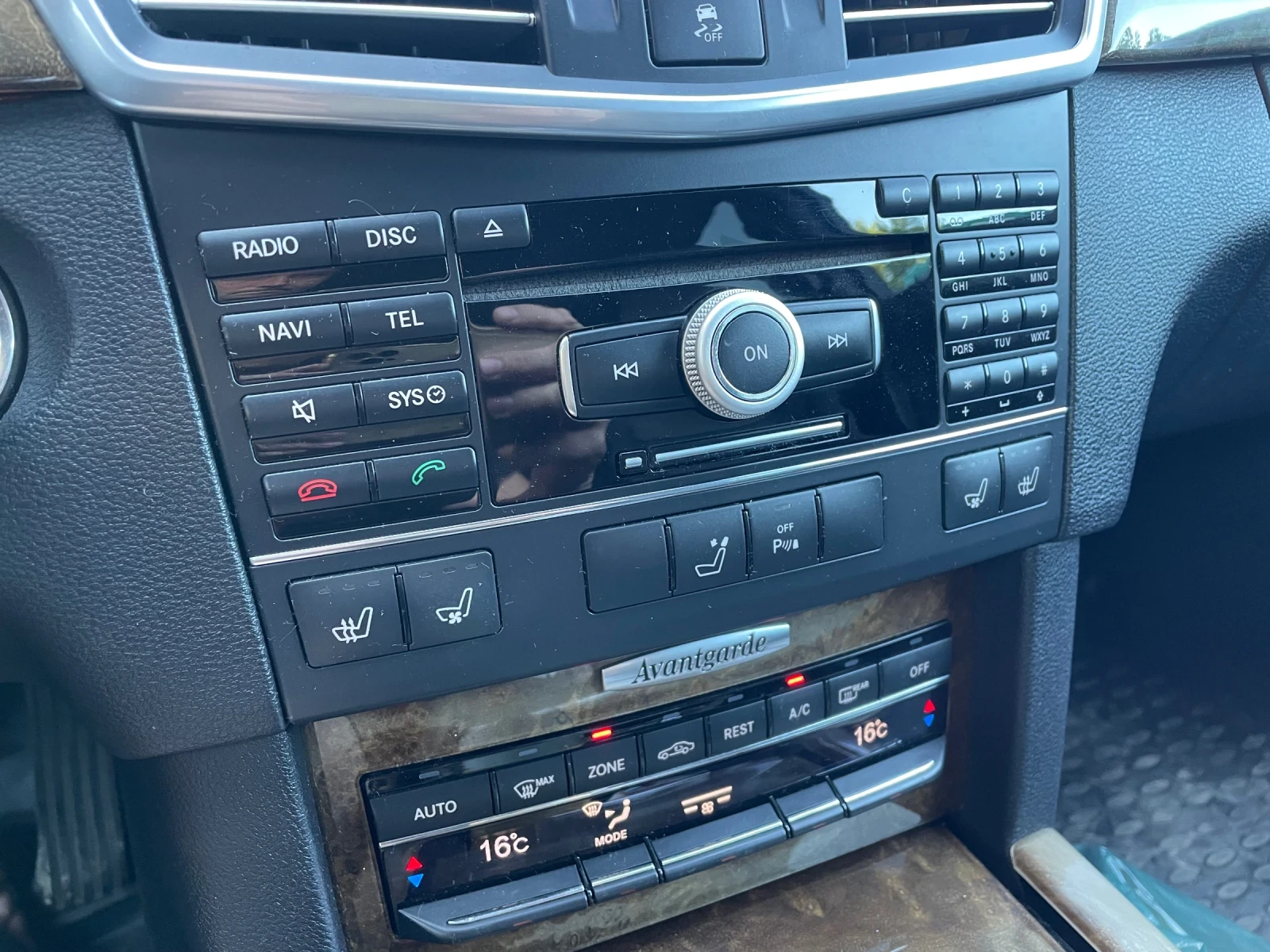 Mercedes-Benz E 350, снимка 12 - Автомобили и джипове - 55870865
