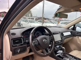 VW Touareg 3.0TDI 4X4 AVTOMAT/PANORAMA/NAVI/KOJA , снимка 12