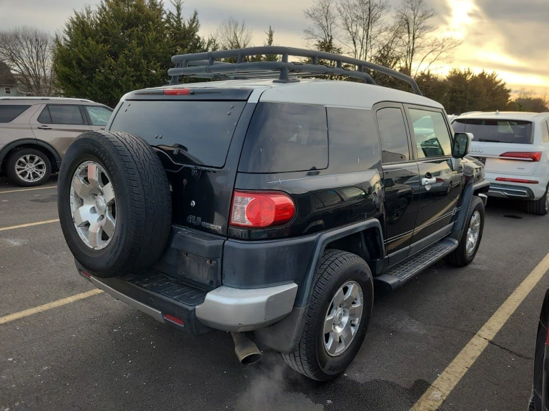 Toyota Fj cruiser, снимка 6 - Автомобили и джипове - 48696719