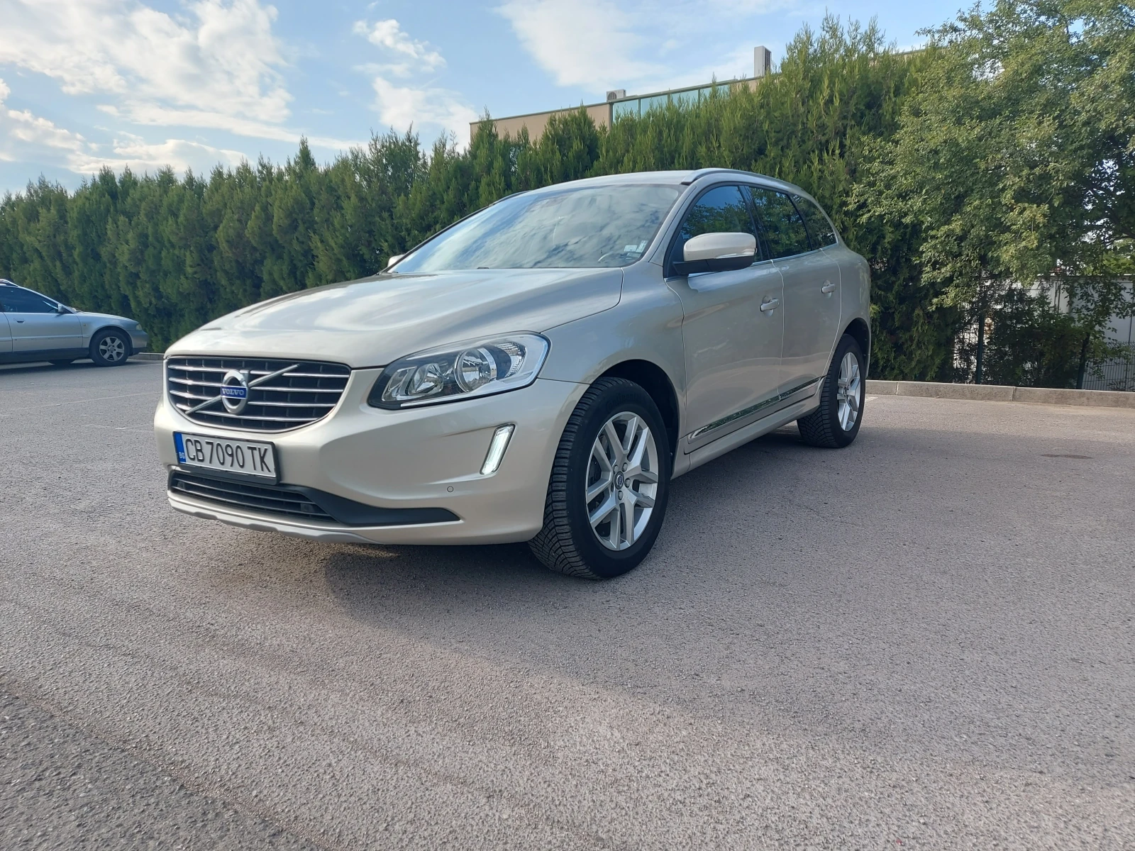 Volvo XC60 D5* 220 к.с.* AWD-4x4* 107 000 км.* АВТОМАТИК* , снимка 1
