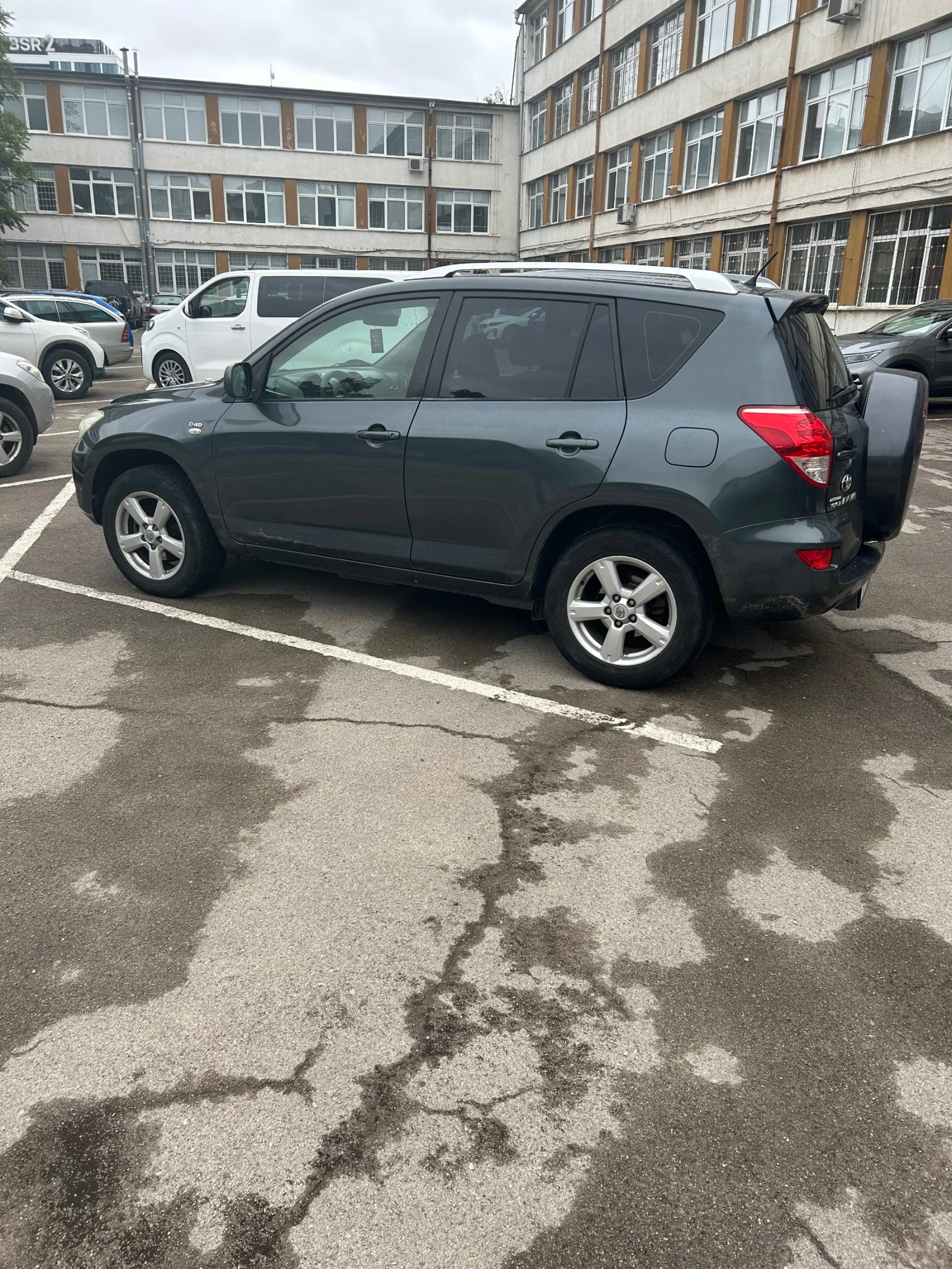 Toyota Rav4 2.2  4x4 - изображение 4