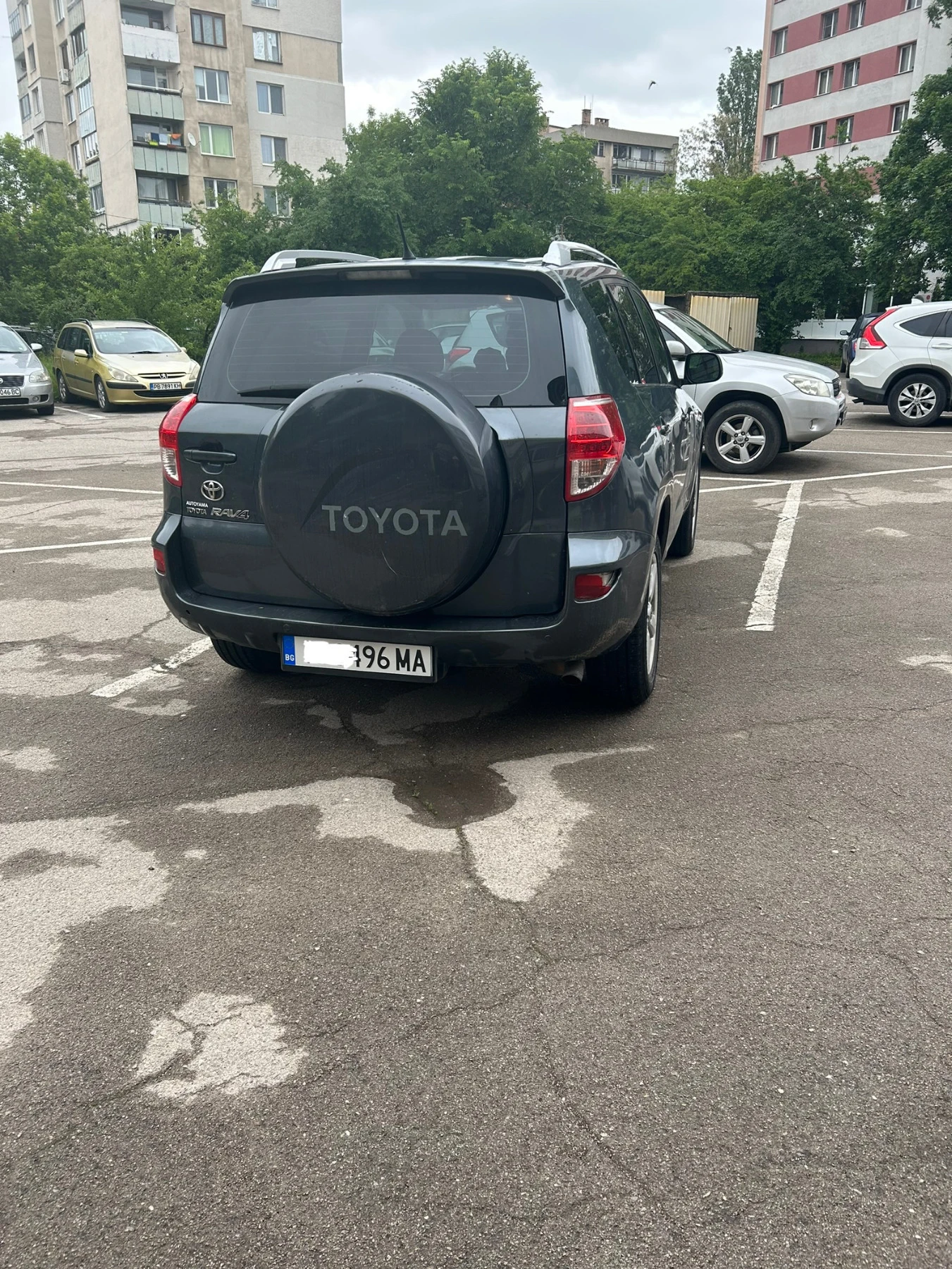 Toyota Rav4 2.2  4x4 - изображение 2