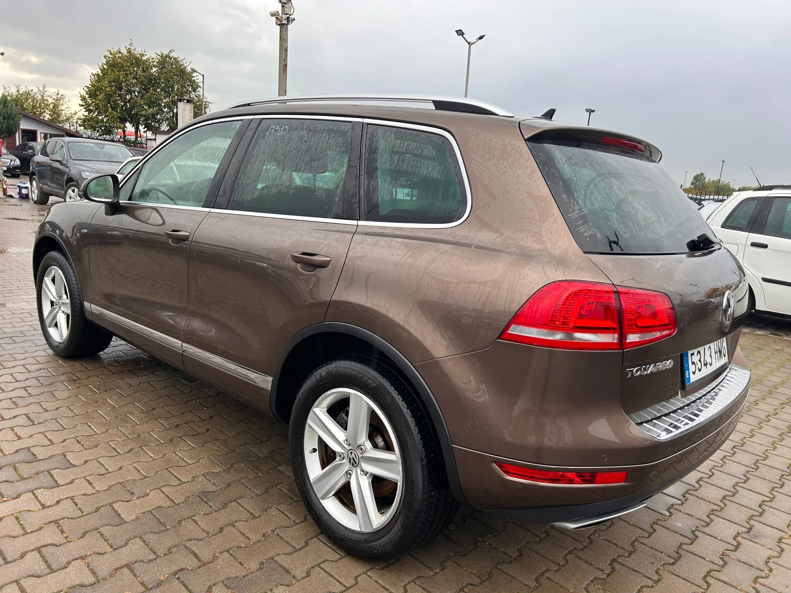 VW Touareg 3.0TDI 4X4 AVTOMAT/PANORAMA/NAVI/KOJA  - изображение 8