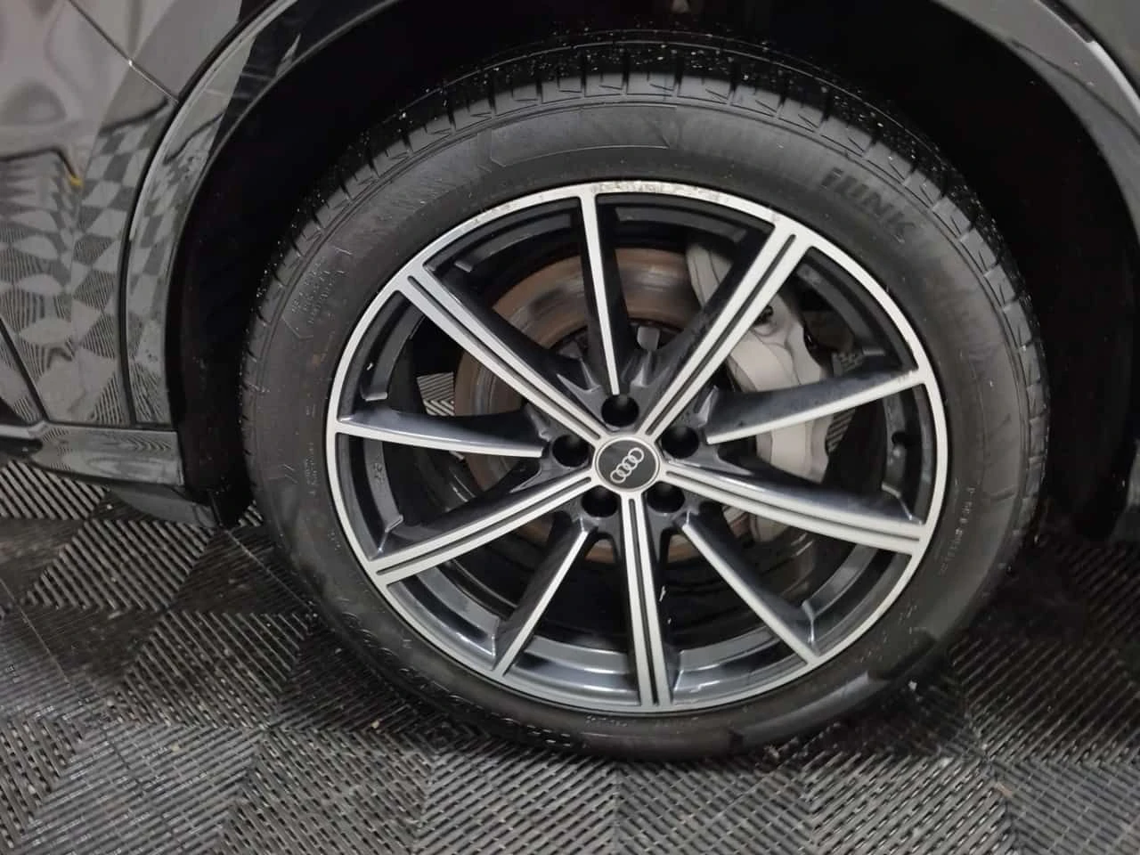 Audi Q7 * KOMFORT * CARFAX * ��� ������������ ������ | Mobile.bg � ����������� 17