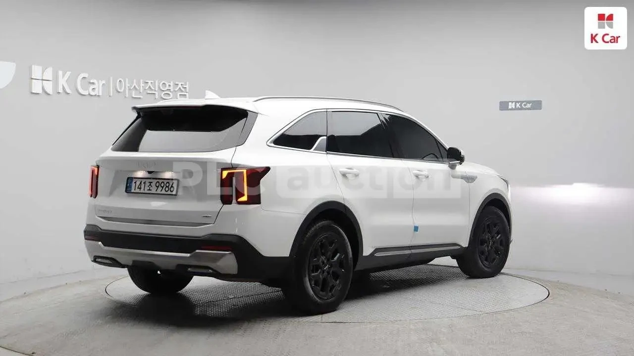 Kia Sorento 1.6 HEV, снимка 4 - Автомобили и джипове - 53737395