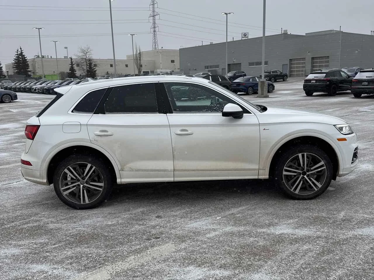 Audi Q5 * Technik * S-line* DISTRONIC* BANG&OLUFSEN* PANOR, снимка 3 - Автомобили и джипове - 53967771