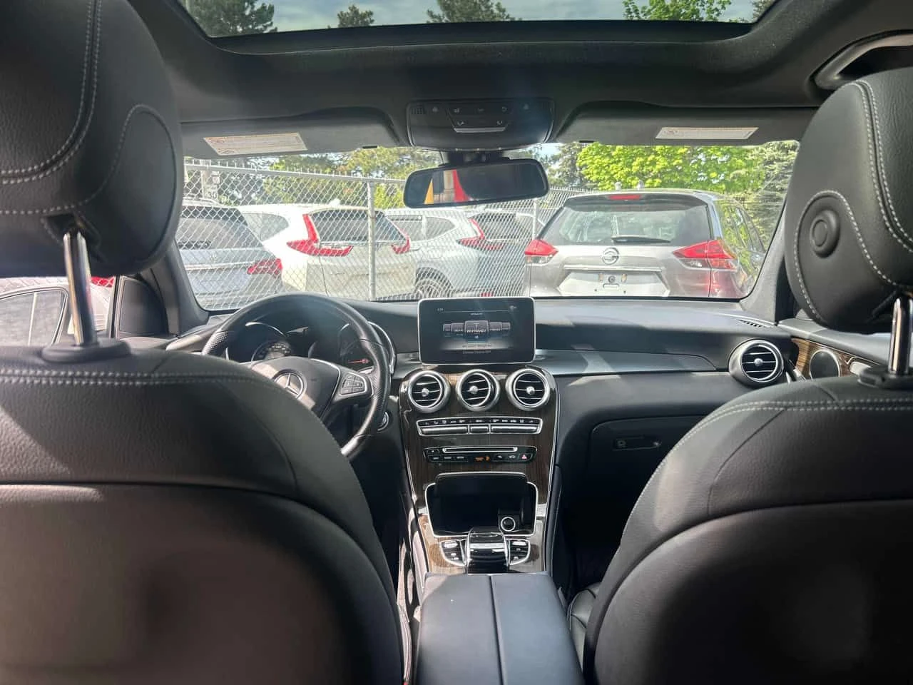 Mercedes-Benz GLC 300  CARFAX, снимка 10 - Автомобили и джипове - 54679629