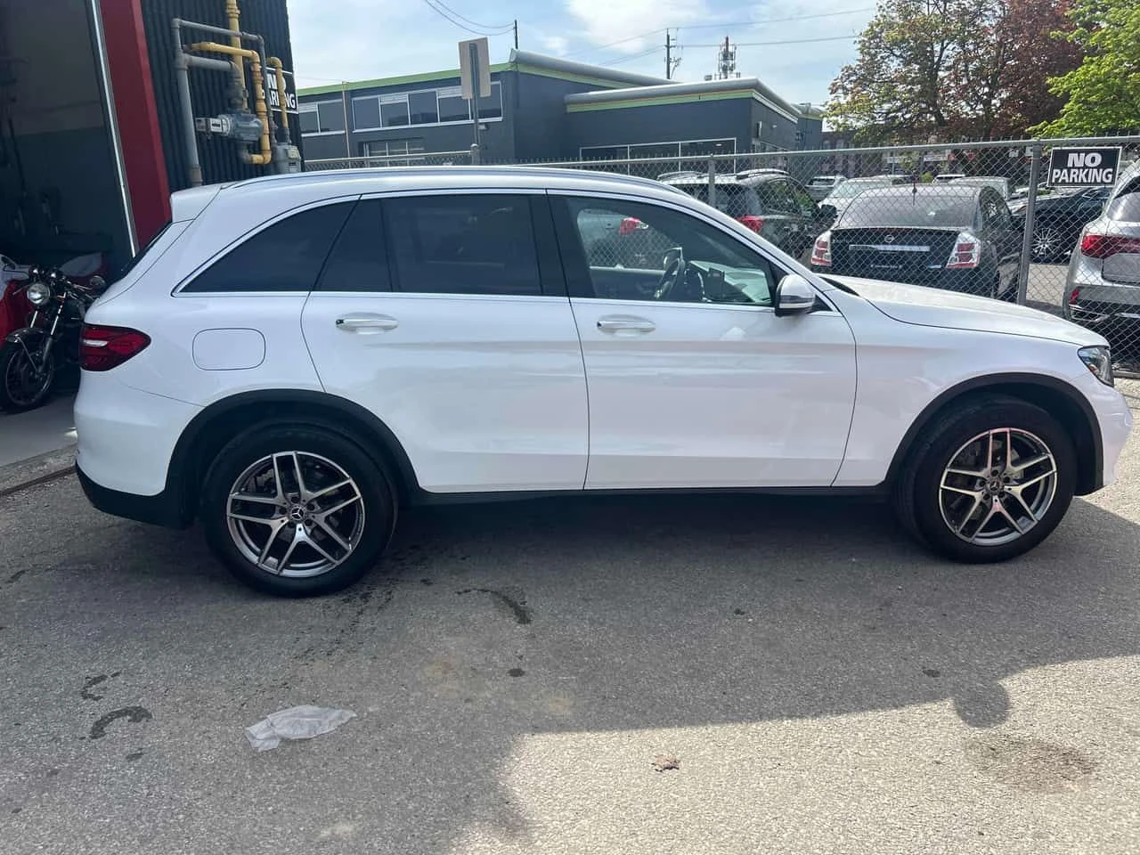 Mercedes-Benz GLC 300  CARFAX, снимка 3 - Автомобили и джипове - 54679629