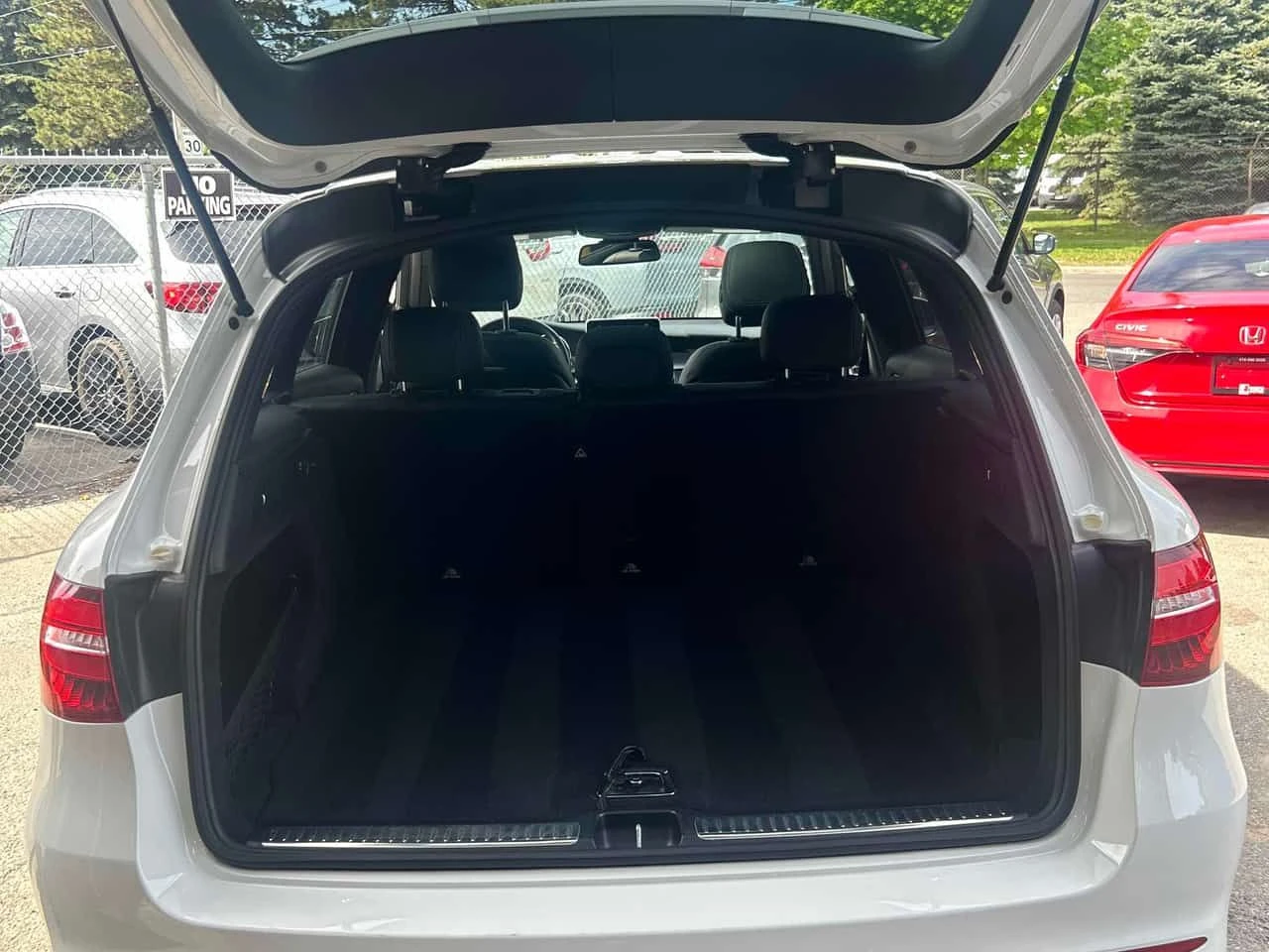 Mercedes-Benz GLC 300  CARFAX, снимка 15 - Автомобили и джипове - 54679629