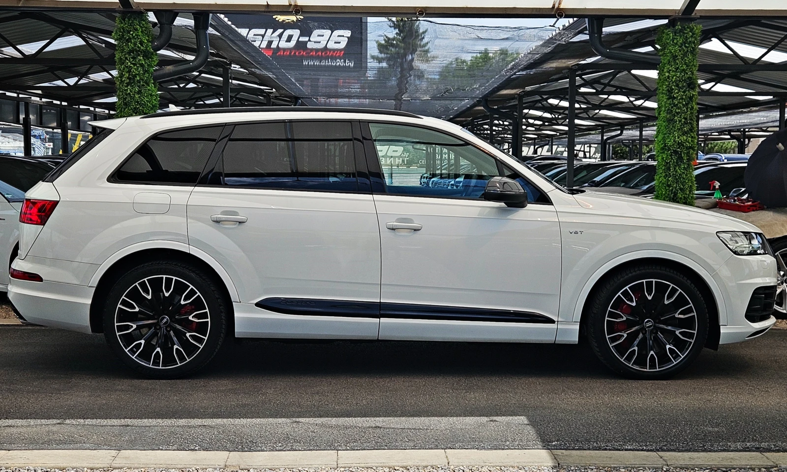 Audi SQ7 MATRIX/S-LINE/DISTR/HUD/AMBI/PANO/ПОДГРЕВ/ПАМЕТ/LI, снимка 4 - Автомобили и джипове - 54997915