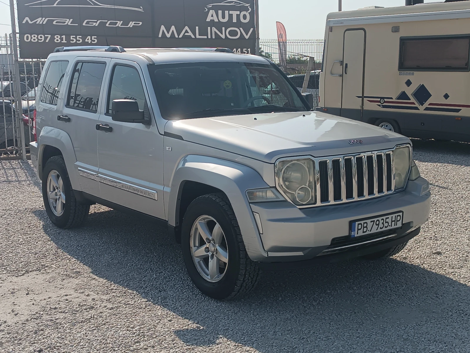 Jeep Cherokee 2.8 CRD 4X4, снимка 2 - Автомобили и джипове - 55349258
