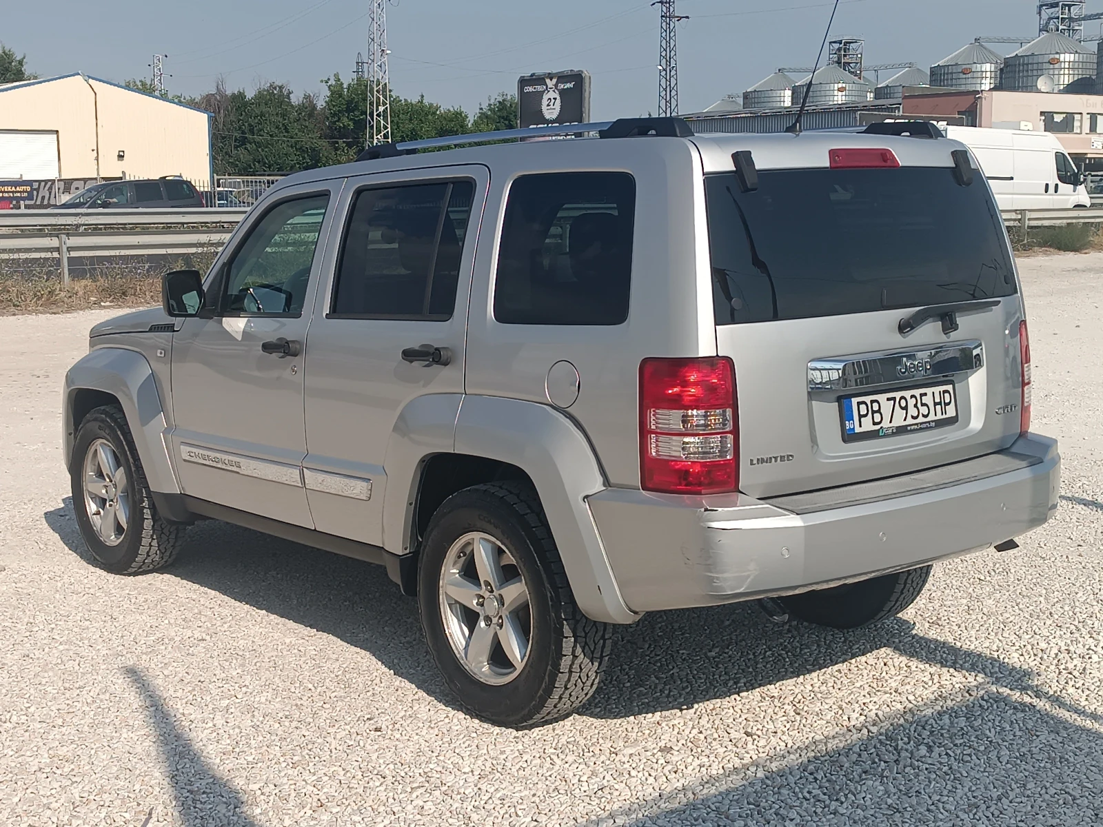 Jeep Cherokee 2.8 CRD 4X4, снимка 5 - Автомобили и джипове - 55349258