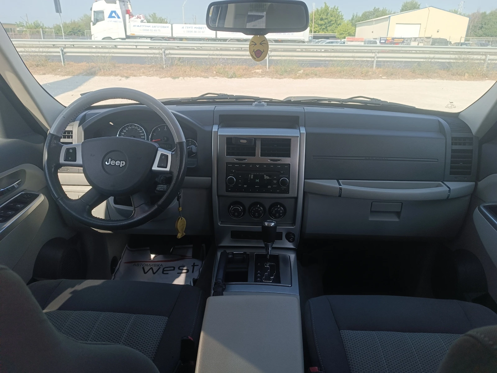 Jeep Cherokee 2.8 CRD 4X4, снимка 8 - Автомобили и джипове - 55349258