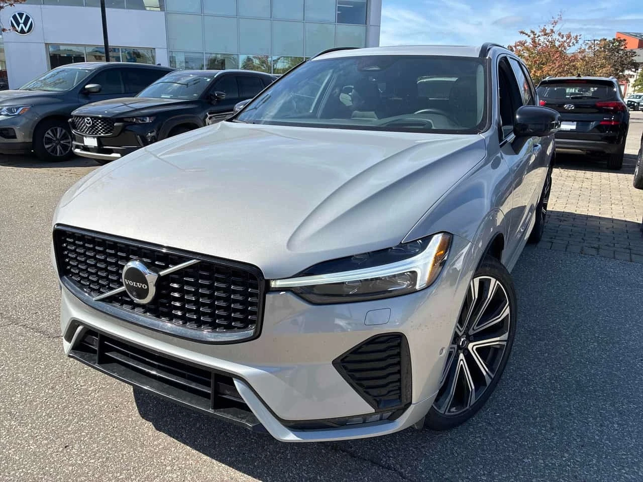 Volvo XC60 * R Design * CARFAX *  ПРЕДСТАВИТЕЛСТВО * 