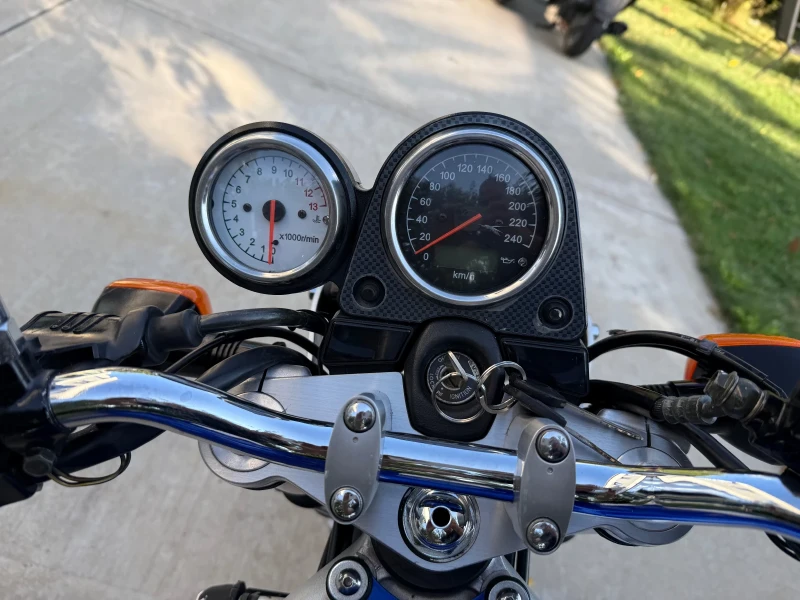 Suzuki SV, снимка 10 - Мотоциклети и мототехника - 51618780