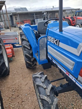 Трактор Kubota Скайтрак , снимка 3 - Селскостопанска техника - 53609356