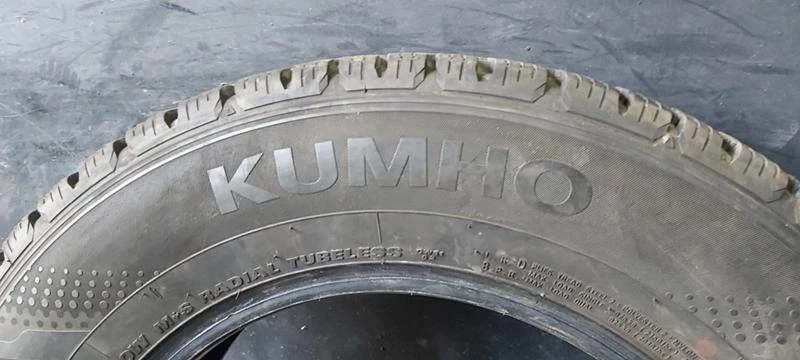 Гуми Зимни 195/75R16, снимка 5 - Гуми и джанти - 35606840