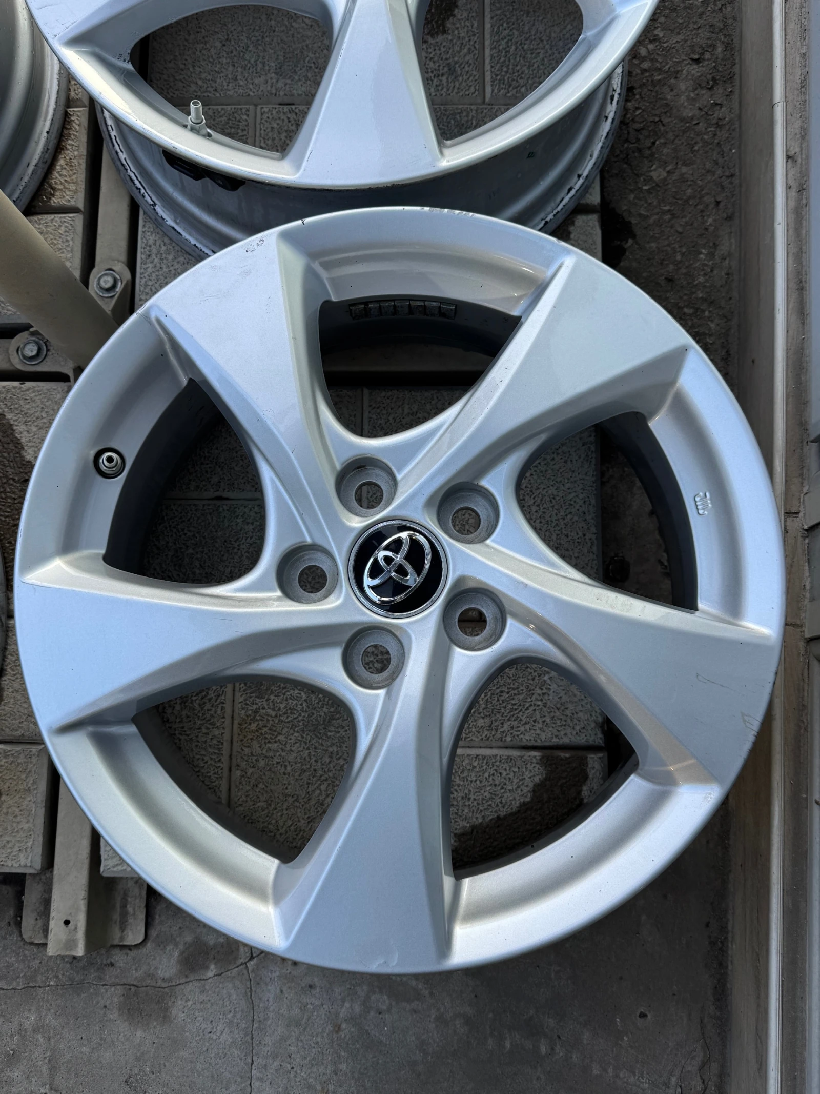 Джанти за Toyota, снимка 4 - Гуми и джанти - 53737773