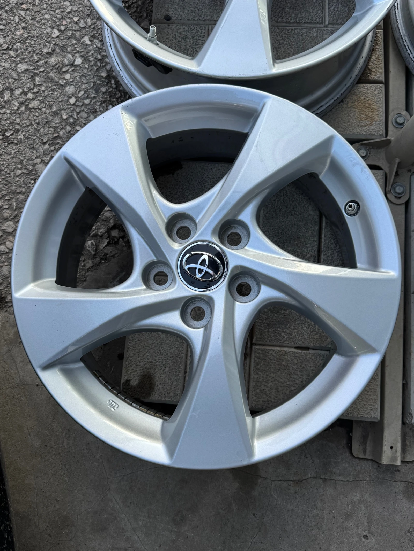 Джанти за Toyota, снимка 5 - Гуми и джанти - 53737773