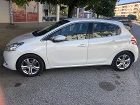 Peugeot 208 1.2  * ALLURE* бяла перла* Климатроник* , снимка 3
