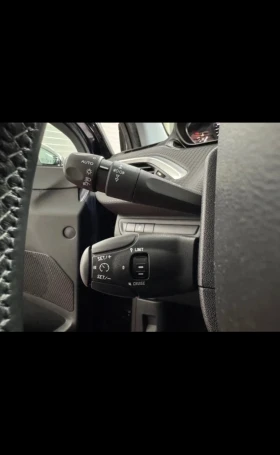 Peugeot 208 1.2  * ALLURE* бяла перла* Климатроник* , снимка 16