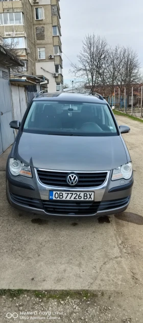 VW Touran 1.6, снимка 1